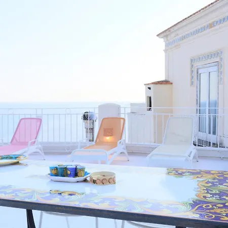 In Blue - La Terrazza Di * 포지타노